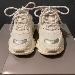 Balenciagas Triple S (kids)